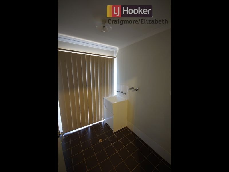 31 Lakeside Drive, Andrews Farm SA 5114