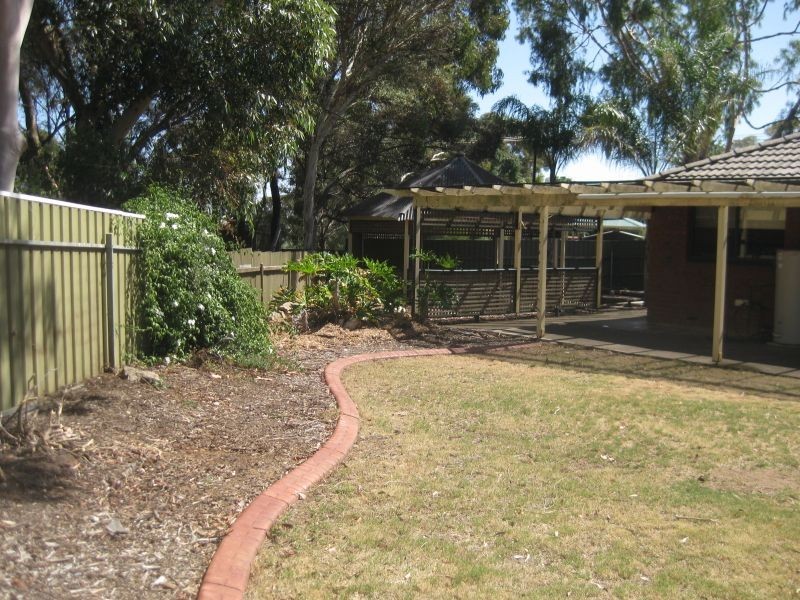 6 Russell Street, Evanston Park SA 5116