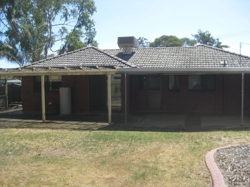 6 Russell Street, Evanston Park SA 5116