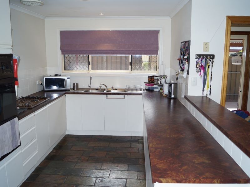 1 Hillier Court, Andrews Farm SA 5114