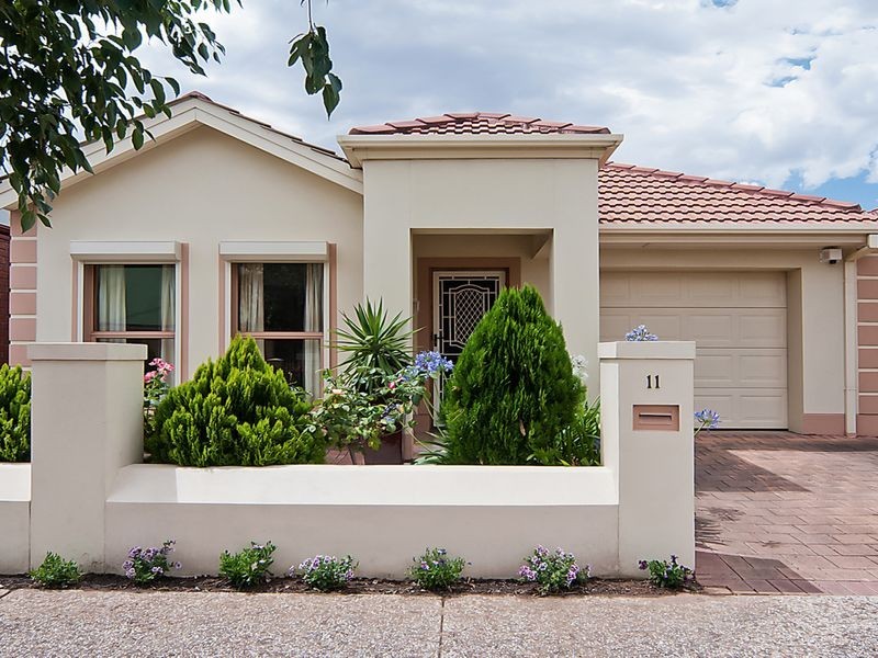 11 Brookside Drive, Mawson Lakes SA 5095