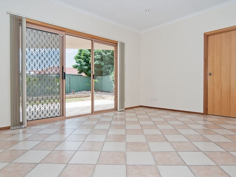 11 Brookside Drive, Mawson Lakes SA 5095