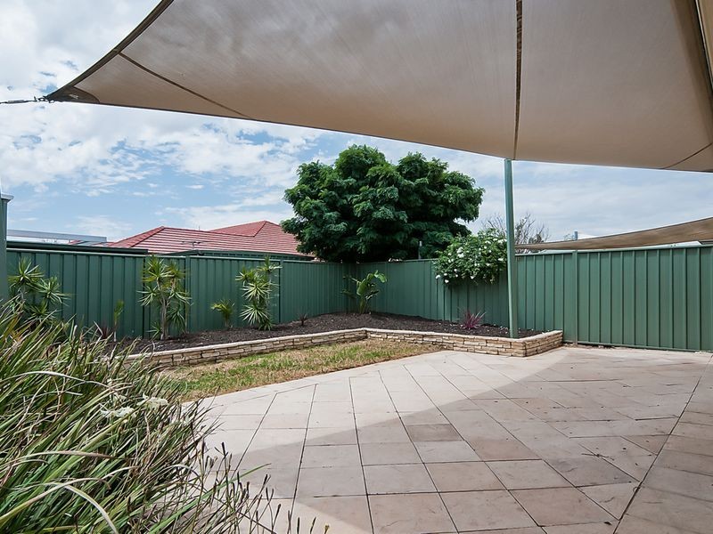 11 Brookside Drive, Mawson Lakes SA 5095