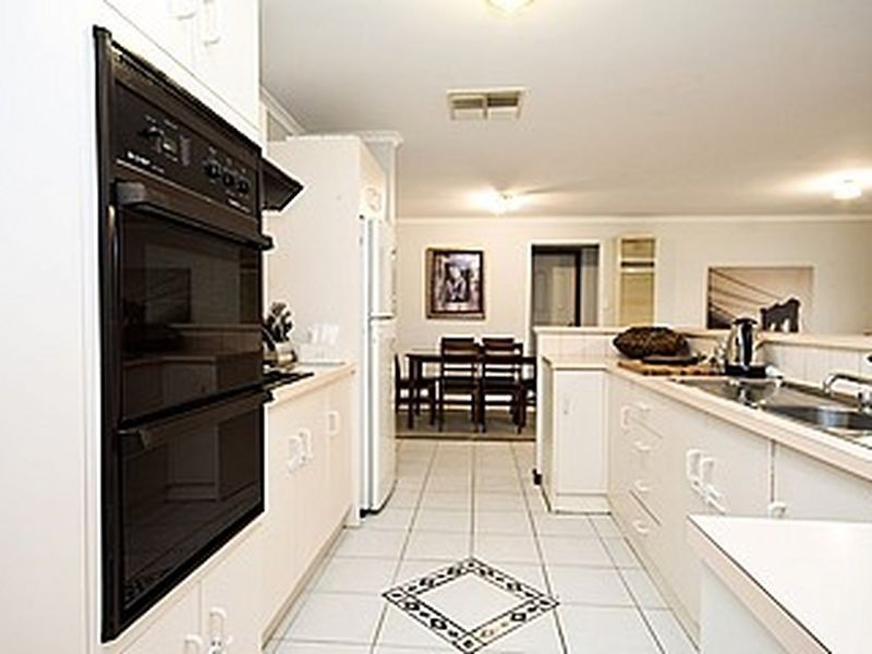 14 Cherrytree Crescent, Blakeview SA 5114