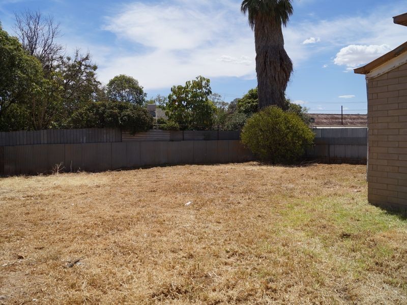 30 Roberts Crescent, Smithfield Plains SA 5114