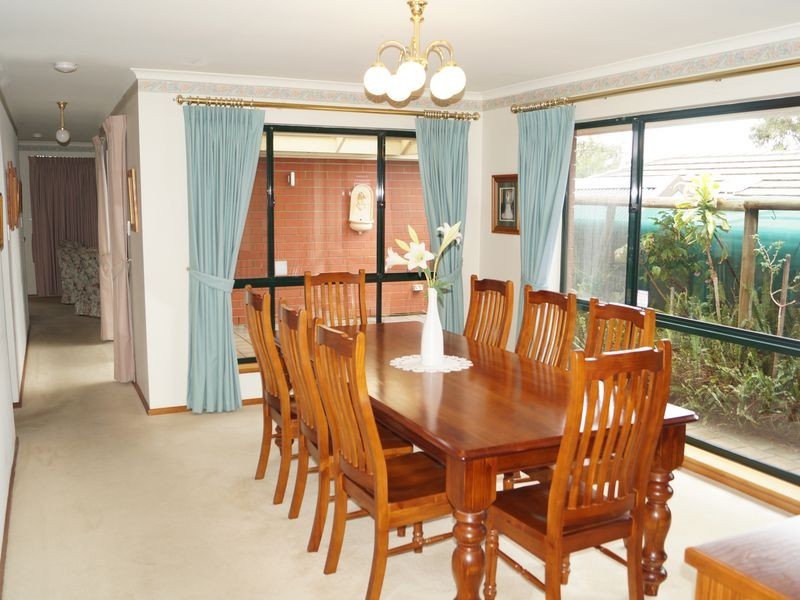 1 Knights Bridge Court, Hillbank SA 5112