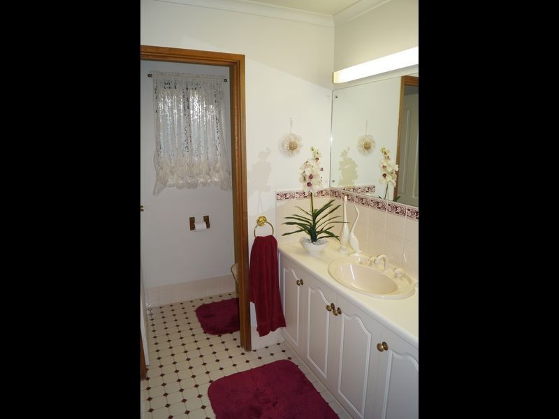 1 Knights Bridge Court, Hillbank SA 5112