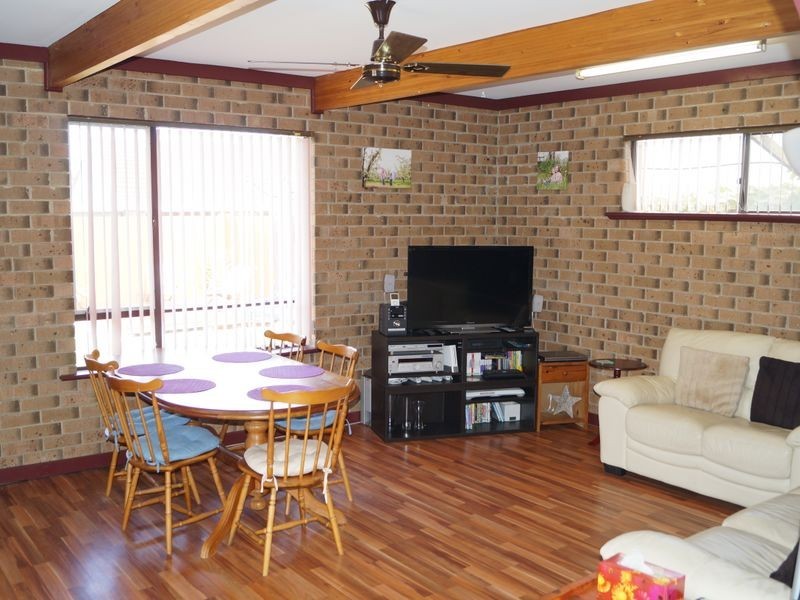 7 Donald Avenue, Valley View SA 5093