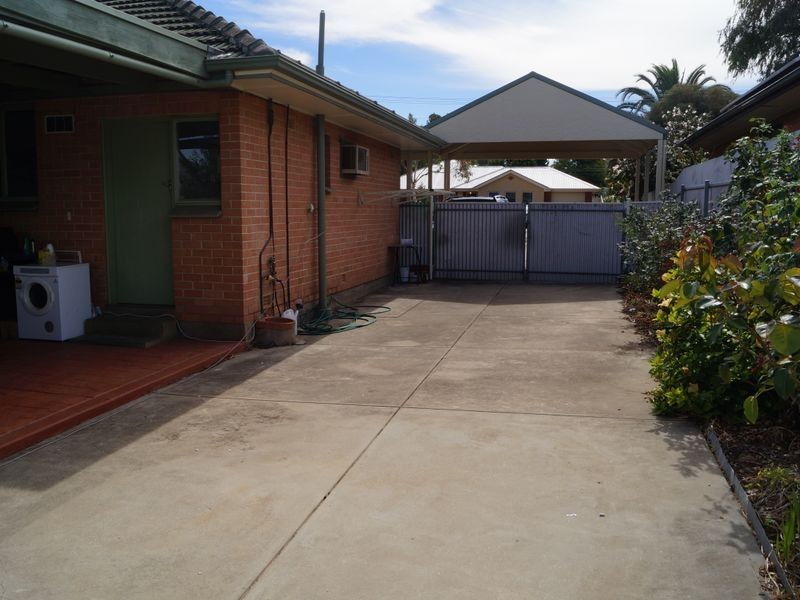 7 Donald Avenue, Valley View SA 5093