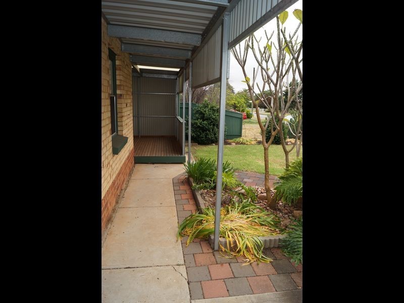 10 Rushall Crescent, Elizabeth Vale SA 5112