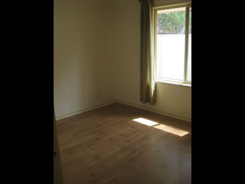 1B Young Terrace, Evanston Gardens SA 5116