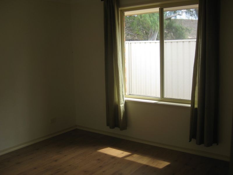 1B Young Terrace, Evanston Gardens SA 5116