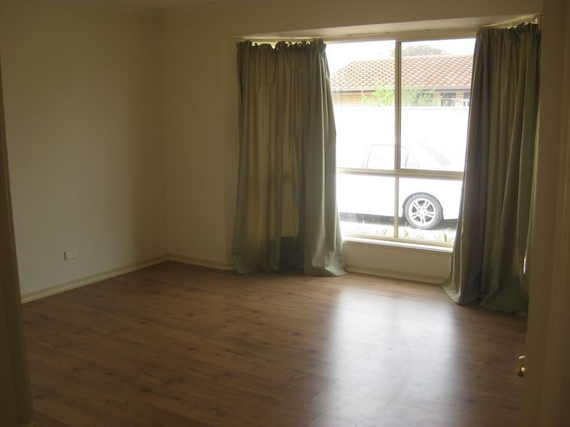 1B Young Terrace, Evanston Gardens SA 5116