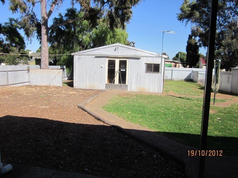 8 Mahood Street, Elizabeth Grove SA 5112