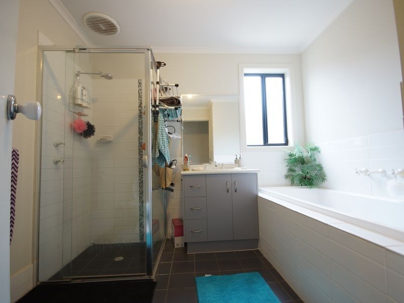 99 Lakeside Drive, Andrews Farm SA 5114
