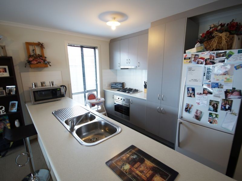 99 Lakeside Drive, Andrews Farm SA 5114