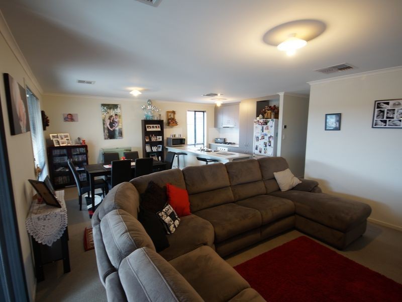 99 Lakeside Drive, Andrews Farm SA 5114