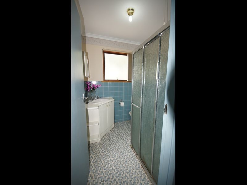 4 Inwood Road, Elizabeth East SA 5112