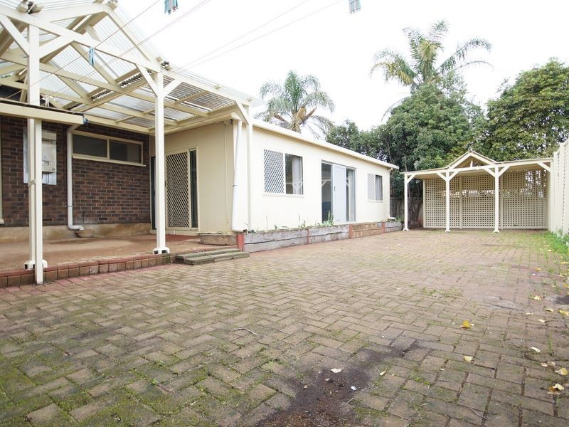 4 Inwood Road, Elizabeth East SA 5112