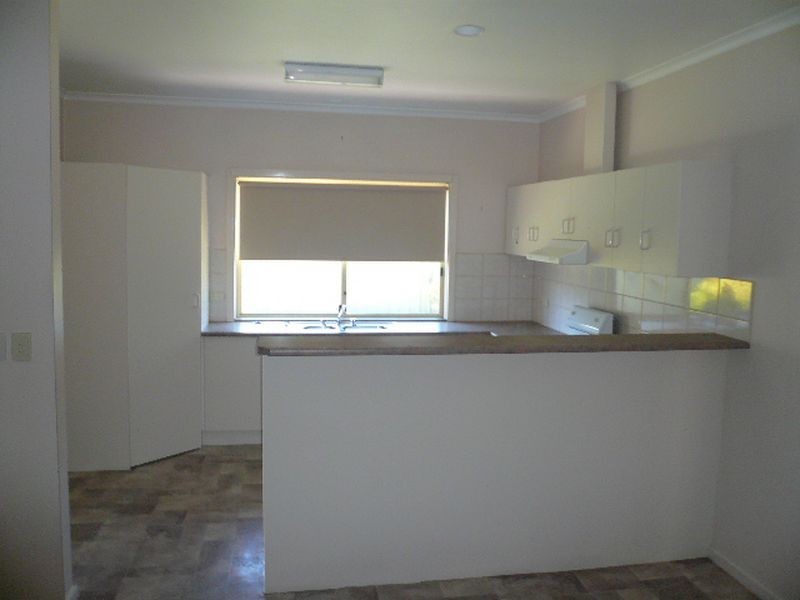 6 Parkdale Crescent, Mawson Lakes SA 5095