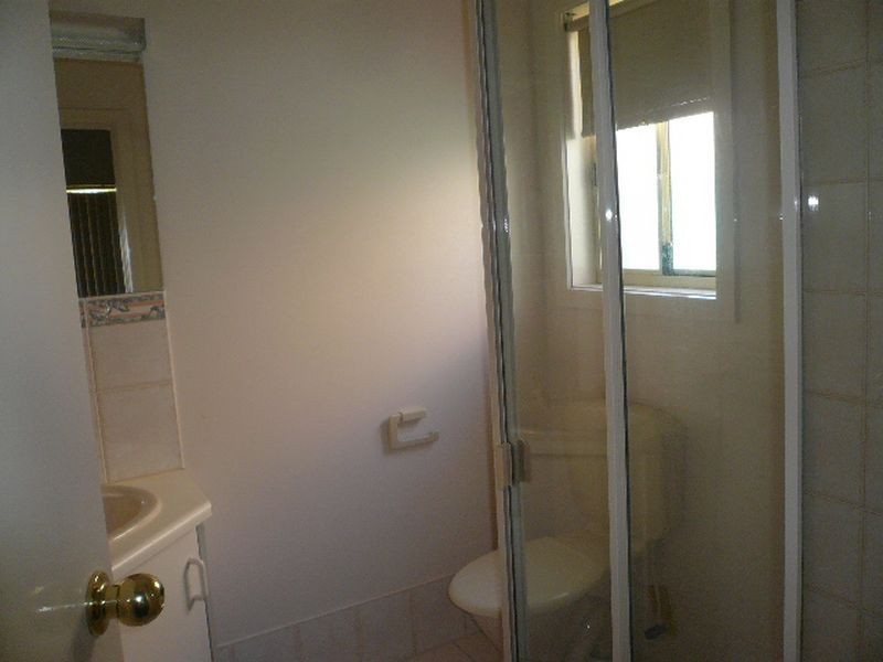 6 Parkdale Crescent, Mawson Lakes SA 5095