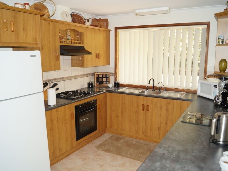 2 Landseer Place, Hillbank SA 5112