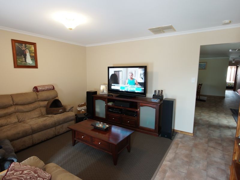 23 Riverview Parade, Blakeview SA 5114