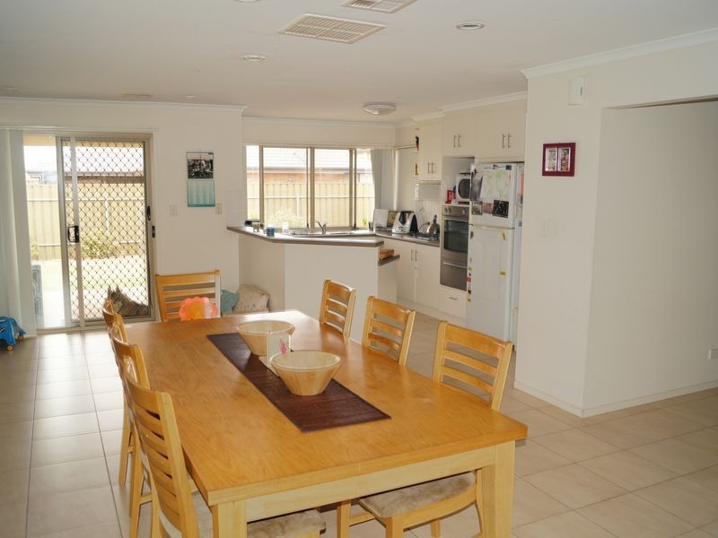 8 Everest Avenue, Andrews Farm SA 5114
