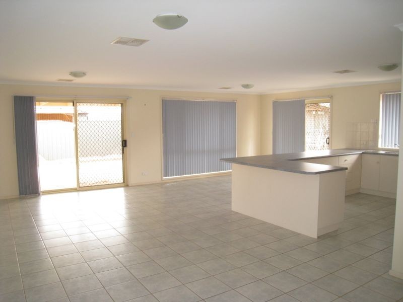 22 Pyrus Crescent, Andrews Farm SA 5114