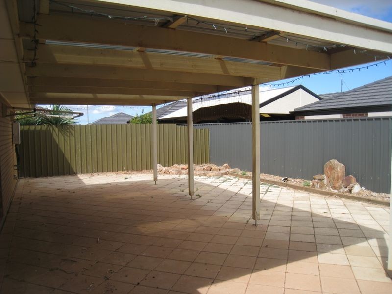 22 Pyrus Crescent, Andrews Farm SA 5114
