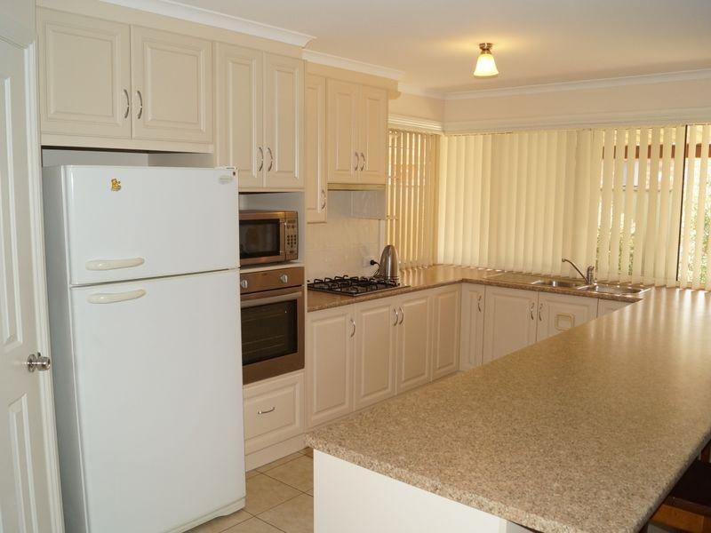 131 President Avenue, Andrews Farm SA 5114
