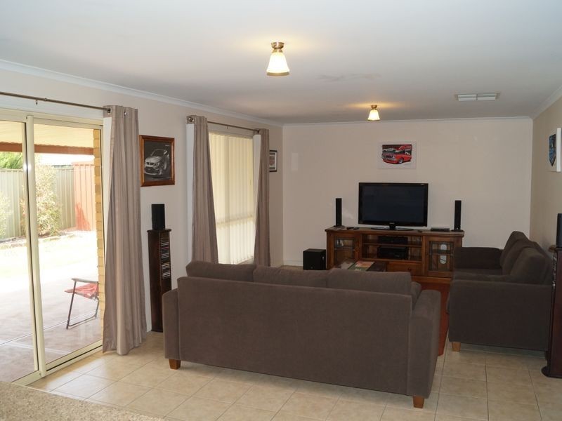 131 President Avenue, Andrews Farm SA 5114