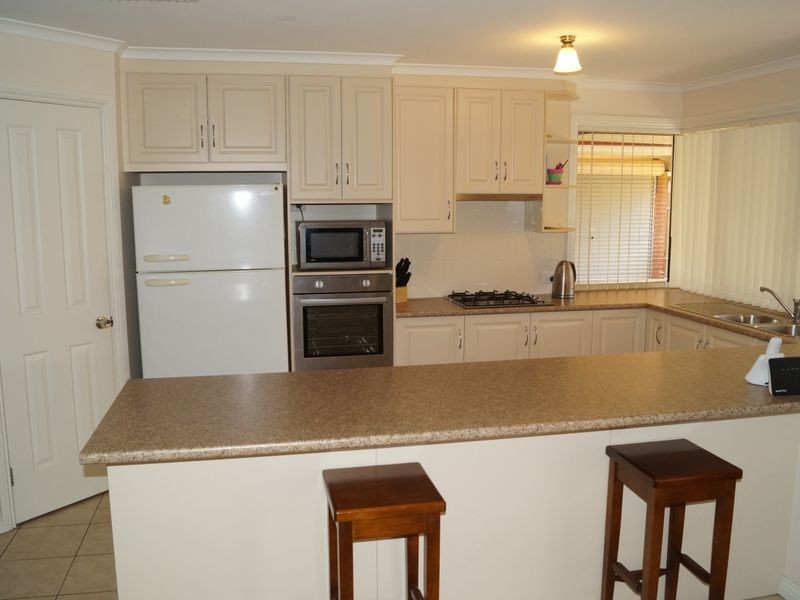 131 President Avenue, Andrews Farm SA 5114
