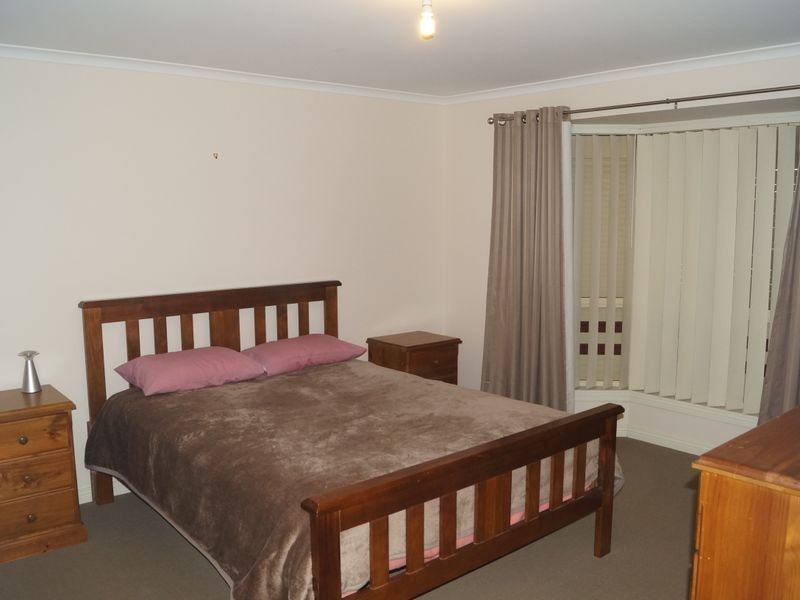 131 President Avenue, Andrews Farm SA 5114