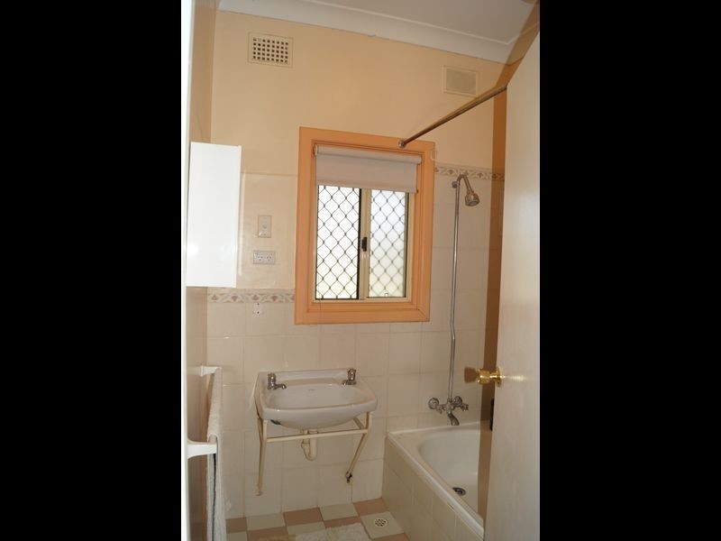 33 Old Sarum Road, Elizabeth North SA 5113