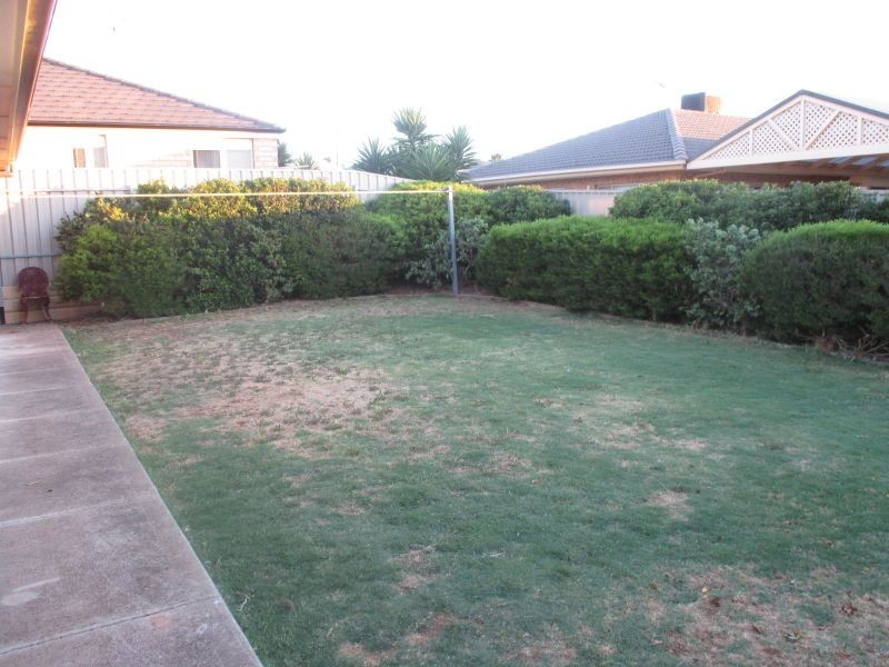 34 Rossiter Drive, Evanston Park SA 5116