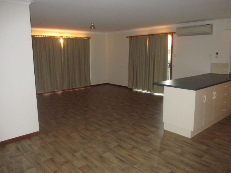 34 Rossiter Drive, Evanston Park SA 5116