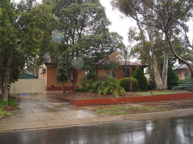 30 Woodlands Road, Elizabeth Downs SA 5113