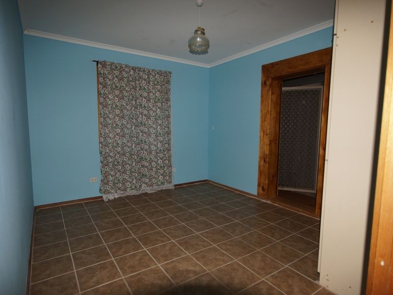 10 Douglas Street, Elizabeth Downs SA 5113