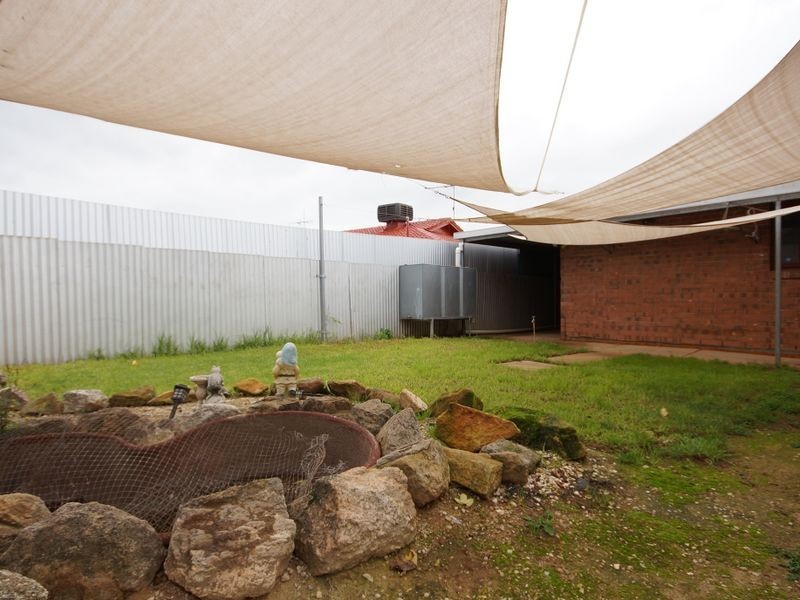 10 Douglas Street, Elizabeth Downs SA 5113