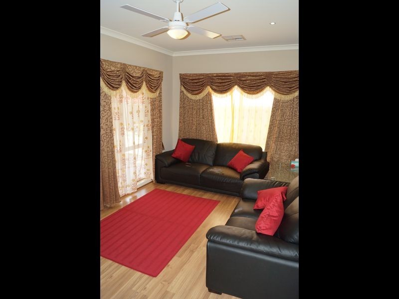 29 Salmon Gum Crescent, Blakeview SA 5114