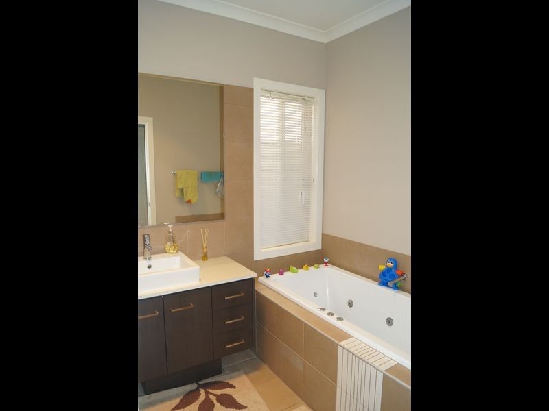 29 Salmon Gum Crescent, Blakeview SA 5114
