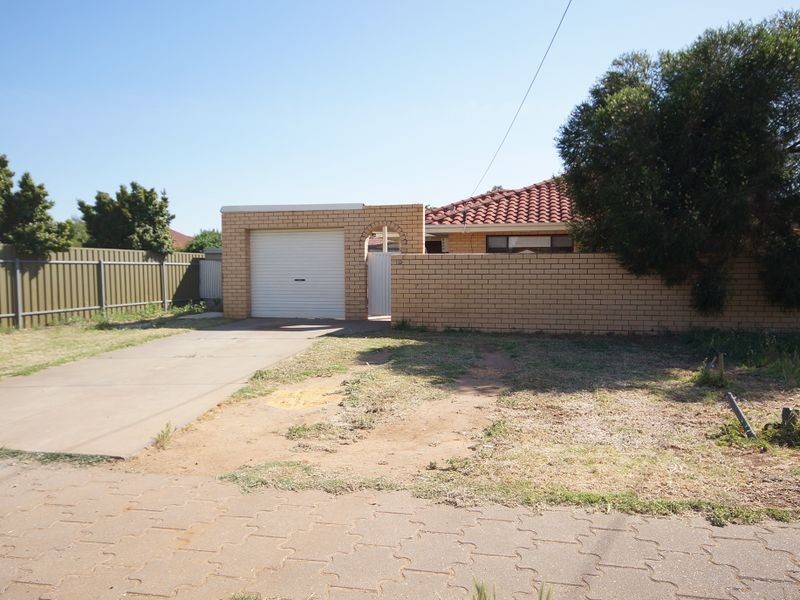 28 Douglas Road, Salisbury East SA 5109