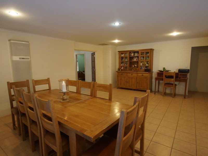 2 Brackenmoor Close, Hillbank SA 5112