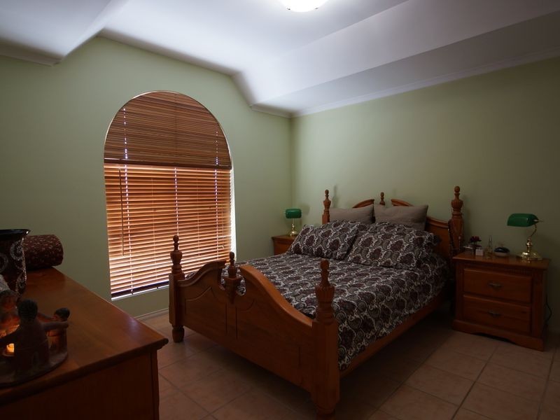 2 Brackenmoor Close, Hillbank SA 5112