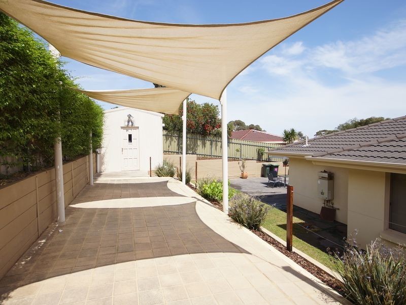 2 Brackenmoor Close, Hillbank SA 5112