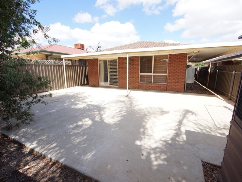 24 Oxford Terrace, Blakeview SA 5114