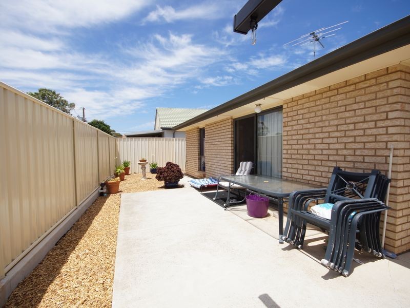 8 Vincent Road, Smithfield Plains SA 5114