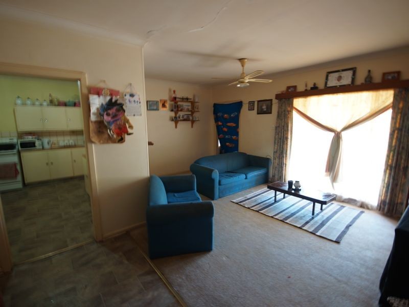 11 Hanson Road, Elizabeth Downs SA 5113