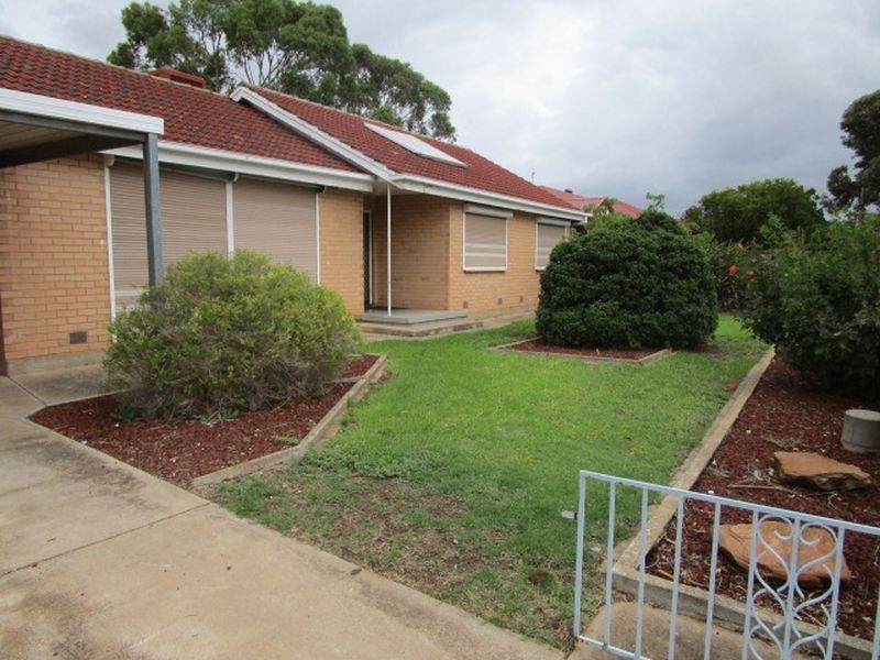 11 Fairfield Road, Elizabeth Grove SA 5112